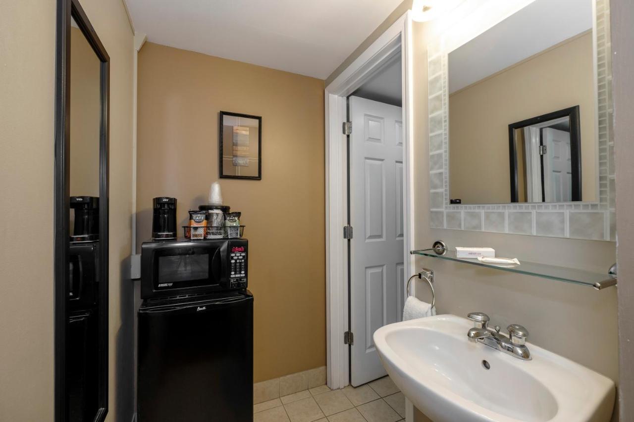 Red Roof Inn And Suites Herkimer Esterno foto