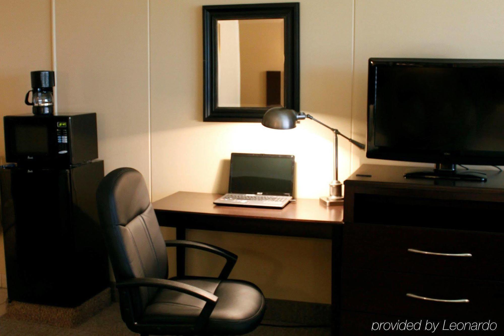 Red Roof Inn And Suites Herkimer Esterno foto